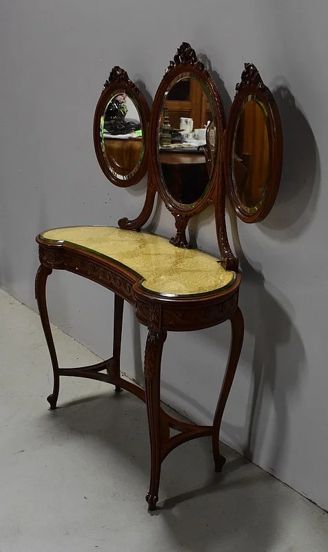 KIDNEY SHAPED DRESSSING TABLE