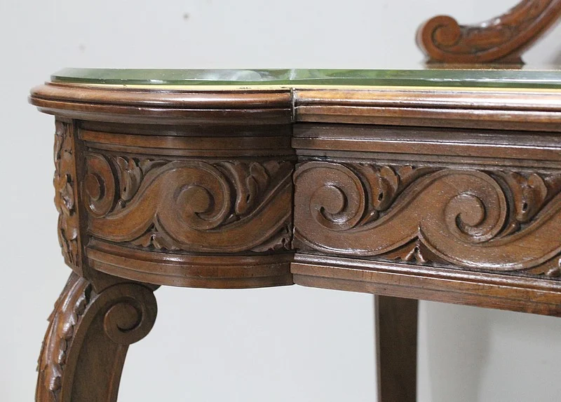 KIDNEY SHAPED DRESSSING TABLE