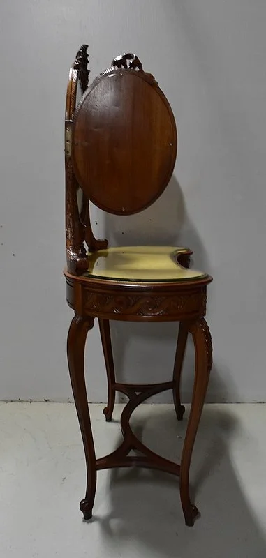 KIDNEY SHAPED DRESSSING TABLE
