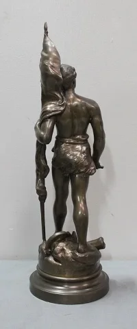 ESTATUA DE BRONCE