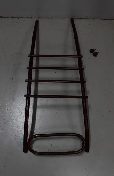 ROCKING CHAIR AND FOOT REST