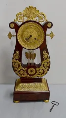 Pendule Lyre en Acajou et Bronze Doré, époque Empire – Début XIXe