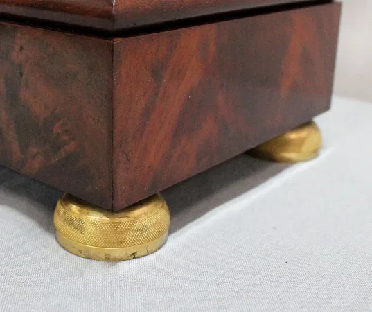 Pendule Lyre en Acajou et Bronze Doré, époque Empire – Début XIXe