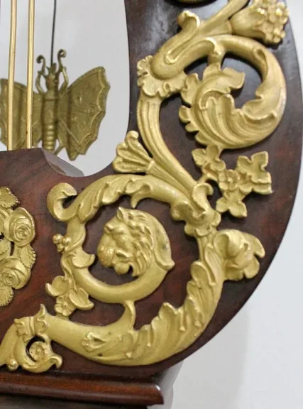 Pendule Lyre en Acajou et Bronze Doré, époque Empire – Début XIXe