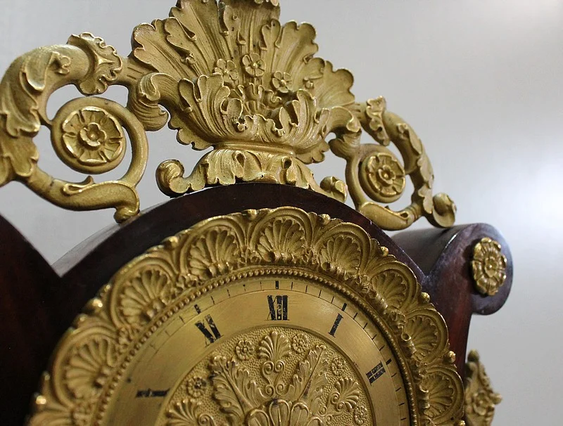Pendule Lyre en Acajou et Bronze Doré, époque Empire – Début XIXe