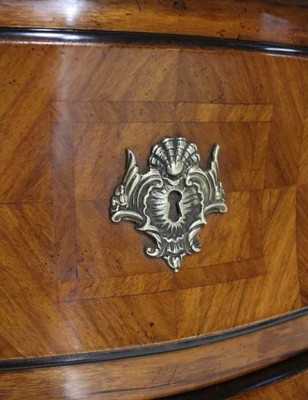 FRENCH REGENCY STYLE CHEST OF DRAWERS