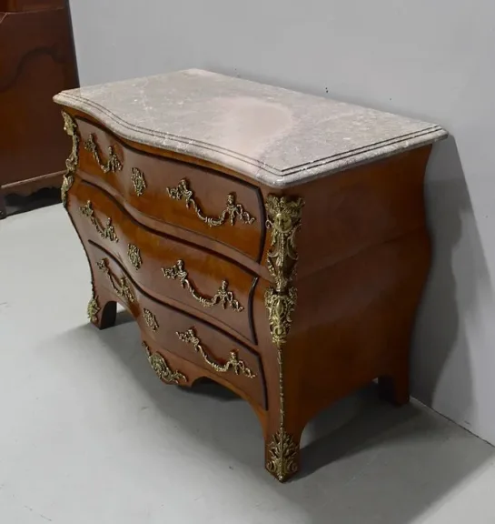 FRENCH REGENCY STYLE CHEST OF DRAWERS