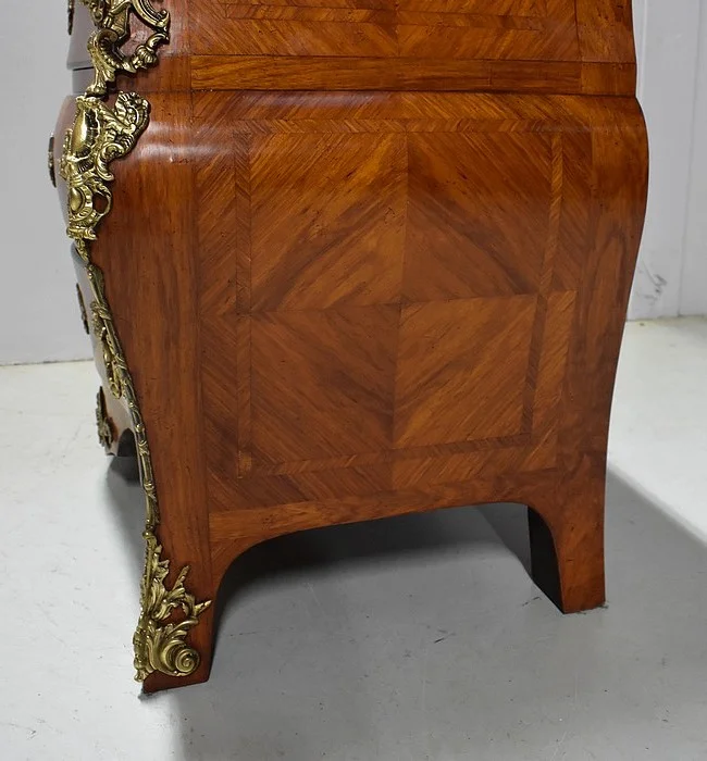 Commode Tombeau en Acajou Blond, style Régence – Milieu XXe