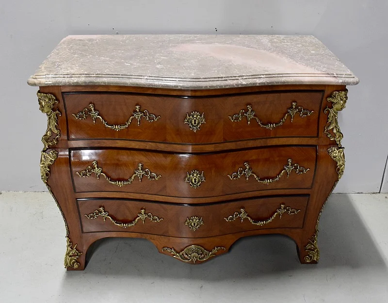 FRANSE REGENCYSTIJLBORST VAN LADEN
