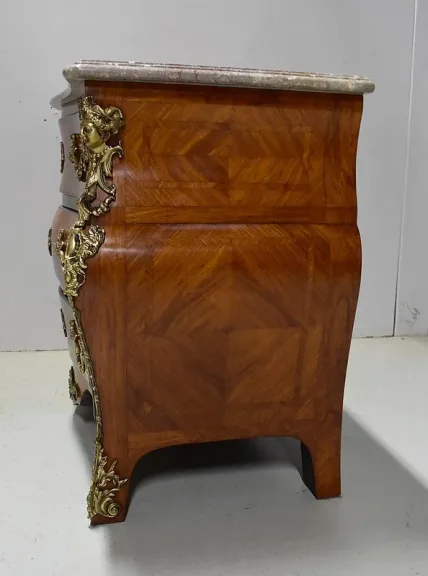 FRENCH REGENCY STYLE CHEST OF DRAWERS