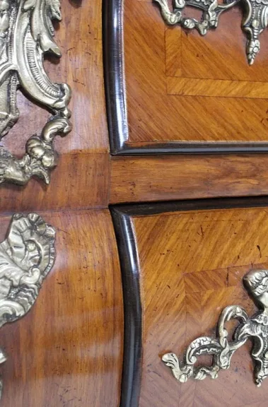 FRENCH REGENCY STYLE CHEST OF DRAWERS