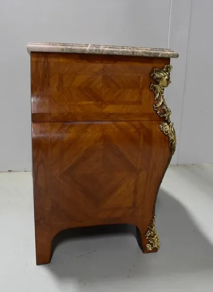 FRENCH REGENCY STYLE CHEST OF DRAWERS