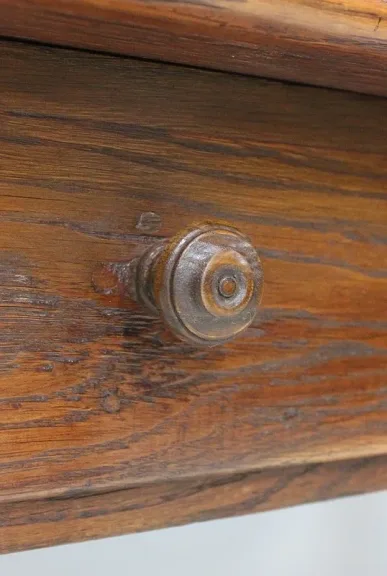 FRANZÖSISCHER TISCH