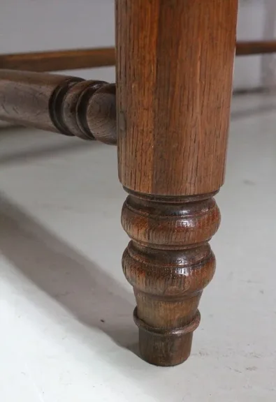 FRANZÖSISCHER TISCH