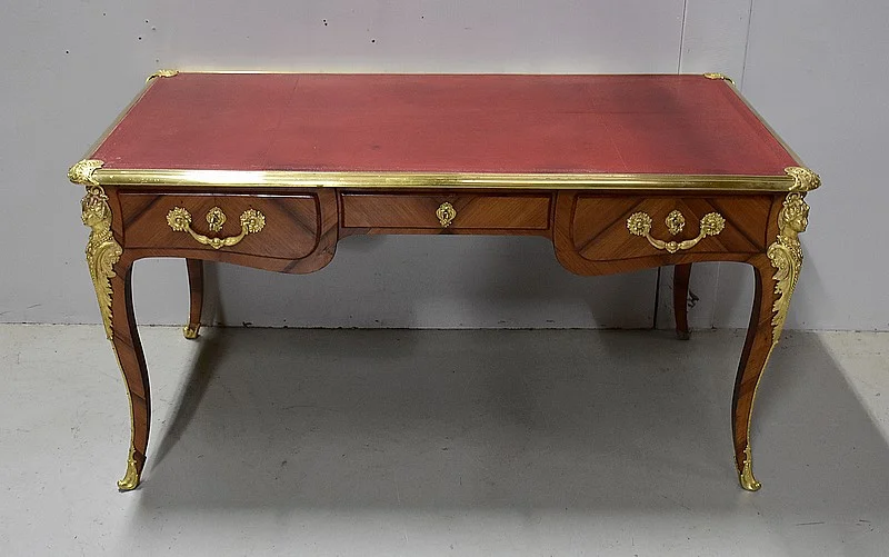 Bureau d’Apparat en Placage de Bois de Rose, style Louis XV – XIXe