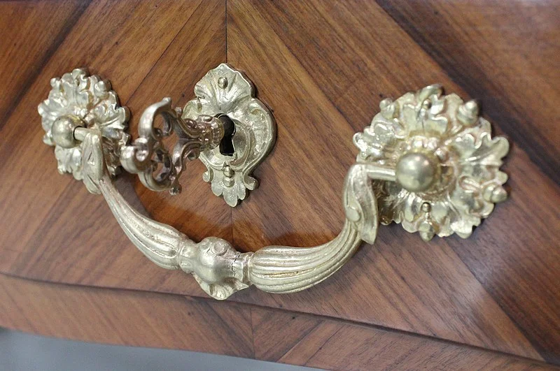 LOUIS XV STYLE DESK