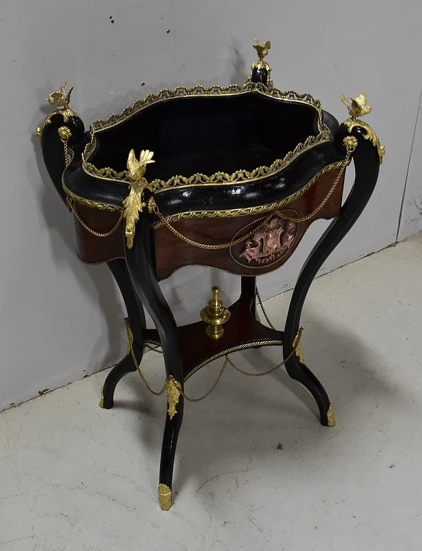 Jardinière en Placage de Ronce de Thuya et bois noirci, époque Napoléon III – XIXe