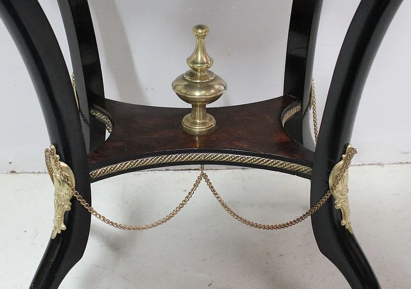 Jardinière en Placage de Ronce de Thuya et bois noirci, époque Napoléon III – XIXe
