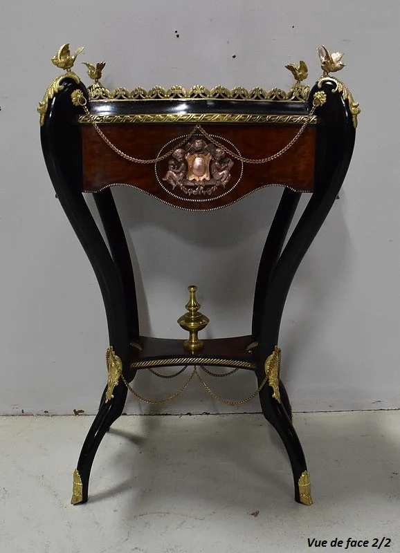 Jardinière en Placage de Ronce de Thuya et bois noirci, époque Napoléon III – XIXe