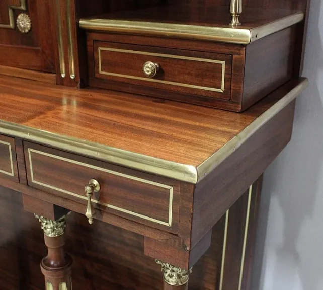 LOUIS-XVI-STIL-SCHRANK