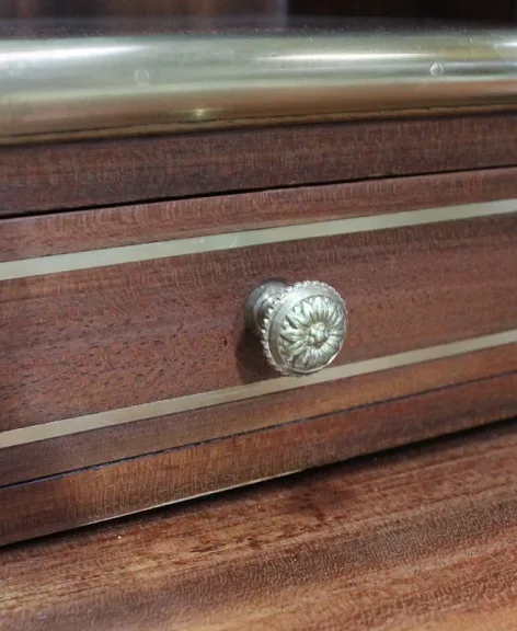 LOUIS-XVI-STIL-SCHRANK