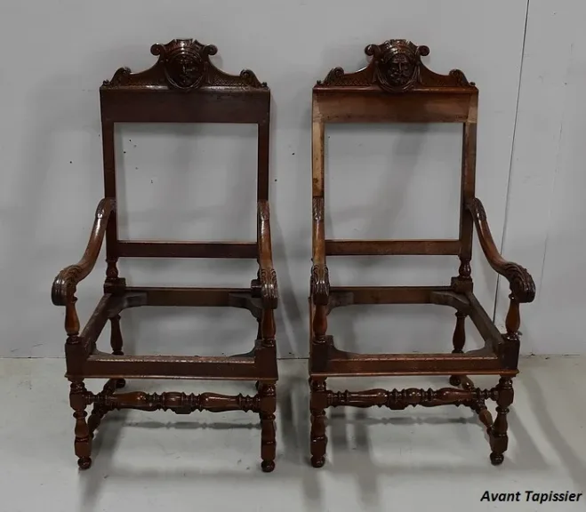PAAR VON LOUIS XIII STIL-SESSELN