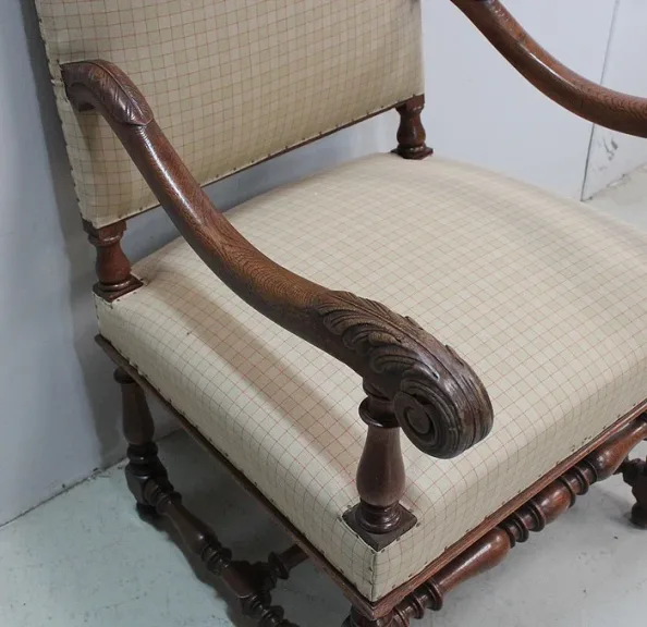 PAAR VON LOUIS XIII STIL-SESSELN