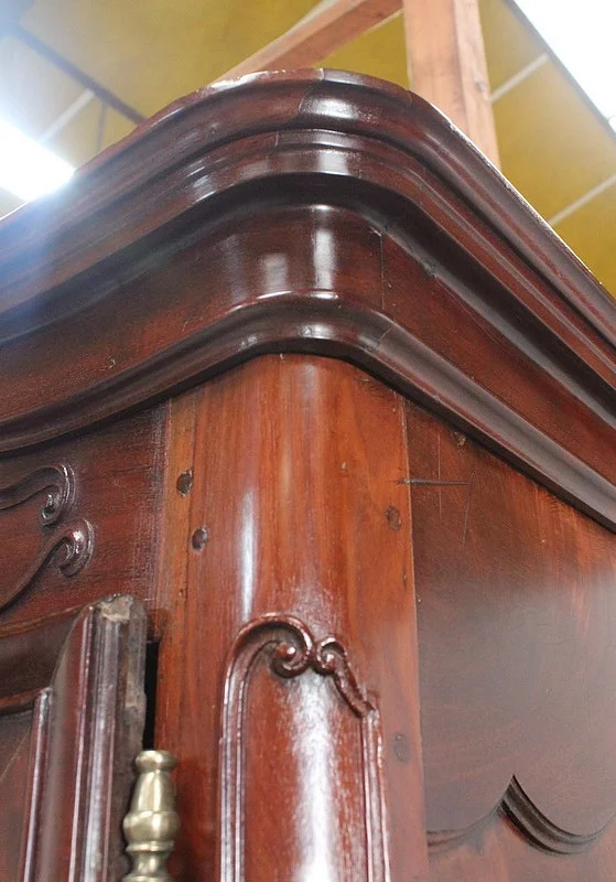 ARMOIRE VOM HAFEN VON NANTES