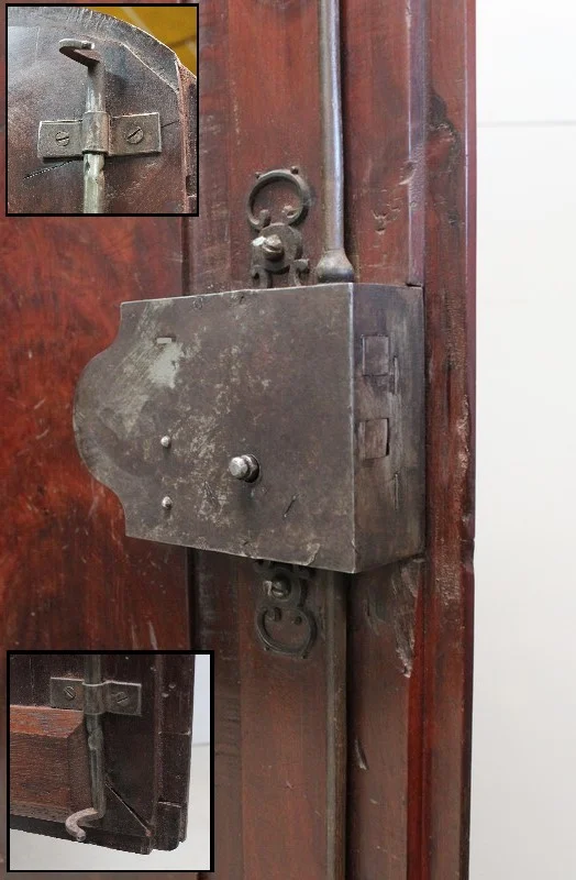 ARMOIRE VOM HAFEN VON NANTES