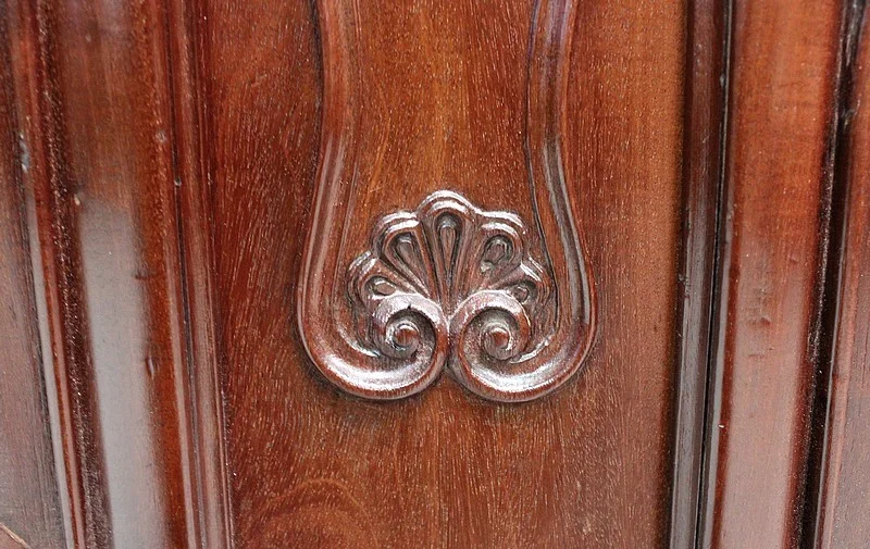 ARMOIRE VOM HAFEN VON NANTES