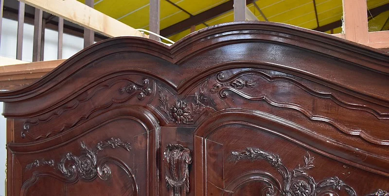 ARMOIRE VOM HAFEN VON NANTES
