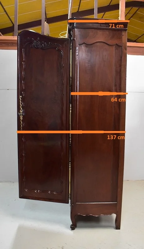 ARMOIRE VOM HAFEN VON NANTES