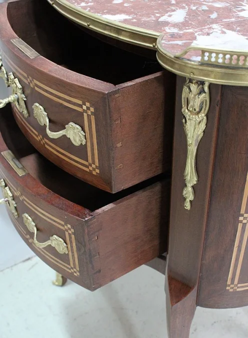 FRENCH TRANSITION STYLE CHEST OF DRAWERS