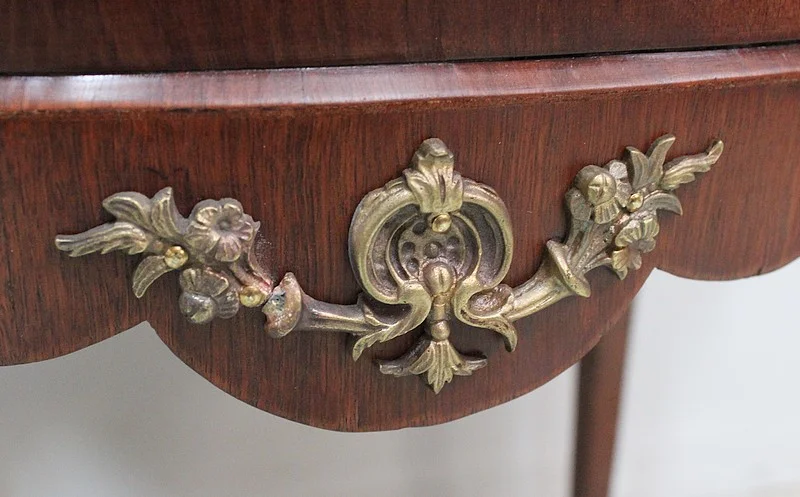 FRENCH TRANSITION STYLE CHEST OF DRAWERS