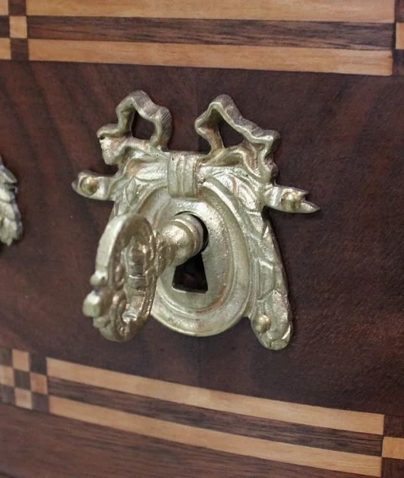 FRENCH TRANSITION STYLE CHEST OF DRAWERS