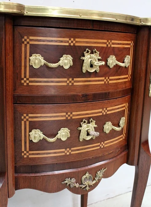 FRENCH TRANSITION STYLE CHEST OF DRAWERS