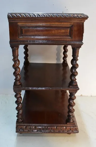 LOUIS XIII STIL SEITENTISCH