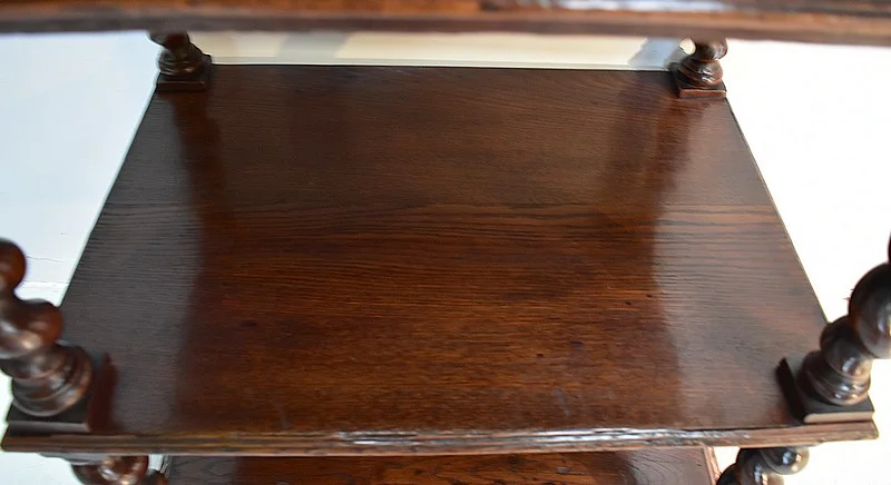 Petite Desserte en Chêne style Louis XIII – Époque 1900