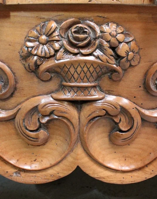LOUIS XV STYLE BUFFET