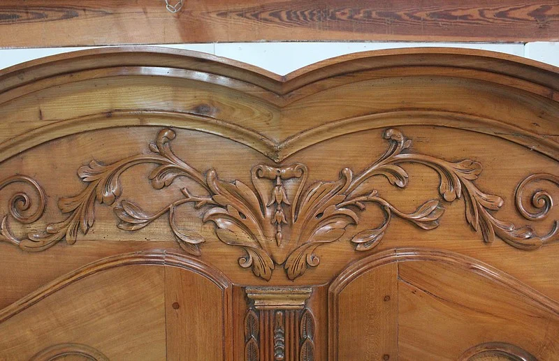 LOUIS XV STYLE BUFFET