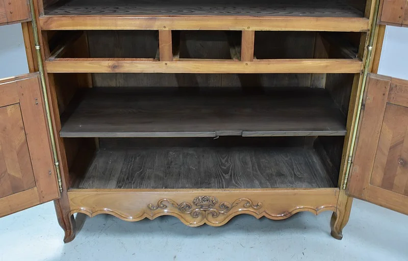 LOUIS XV STYLE BUFFET