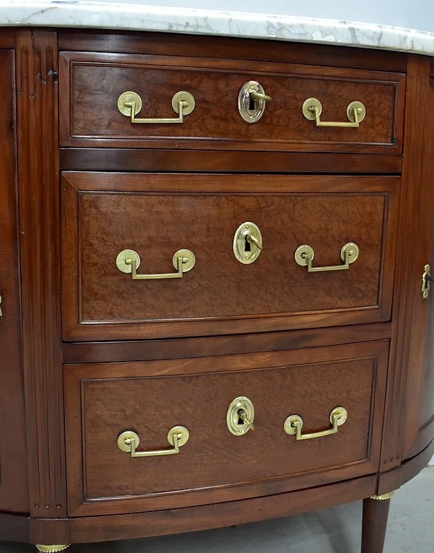Petit Buffet / Commode Demi-Lune en Acajou, époque Louis XVI – XVIIIe