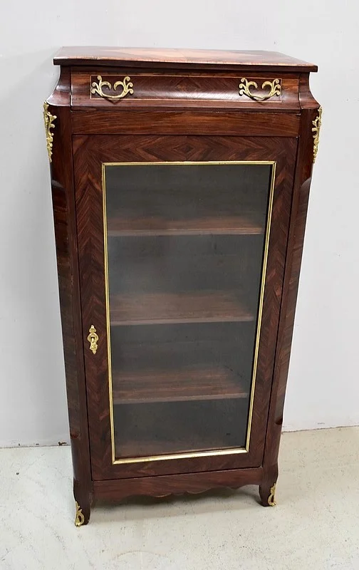 Petite Vitrine en Palissandre de Rio, style Transition Louis XV / Louis XVI – 2ème partie XIXe