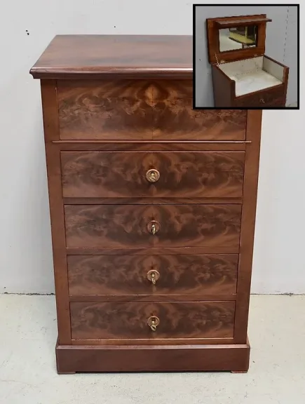 Rare Petite Commode de Toilette, en Placage de Ronce d’Acajou – Fin XIXe