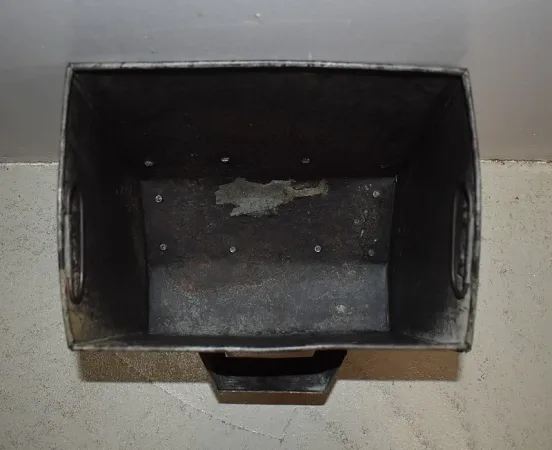 ENGLISH COAL SCUTTLE
