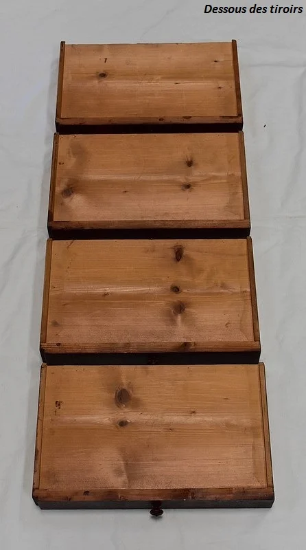 GABINETE DE PINO PEQUEÑO