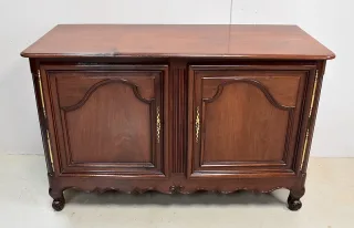 FRANZÖSISCHES BUFFET AUS DEM 18. JAHRHUNDERT