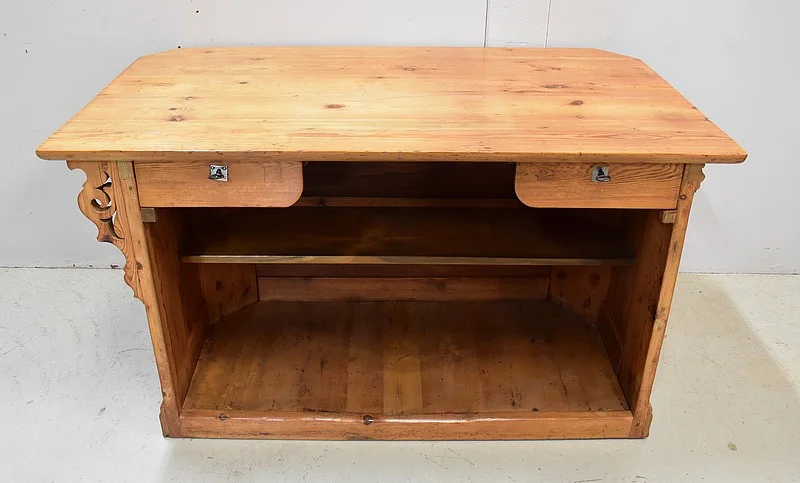 PINE SHOP COUNTER