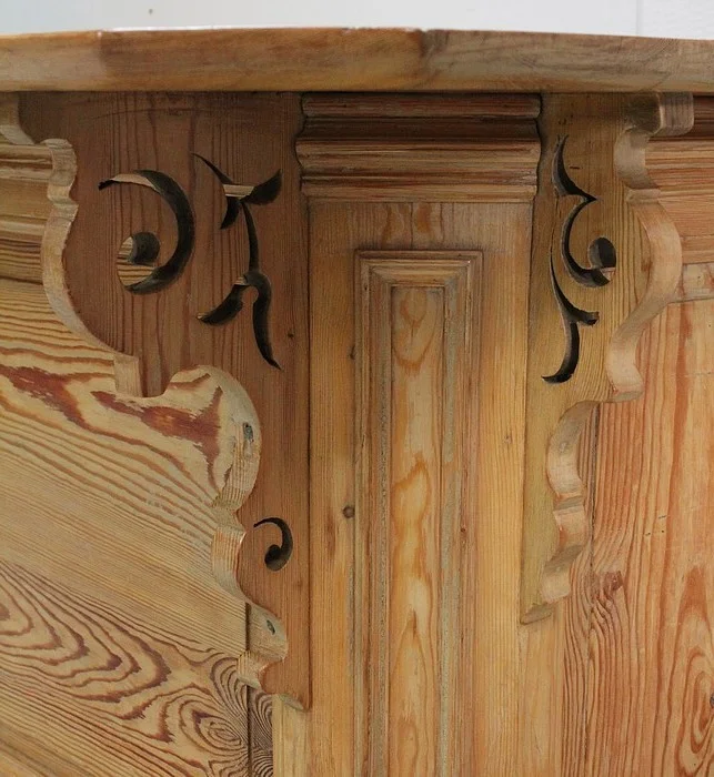 PINE SHOP COUNTER