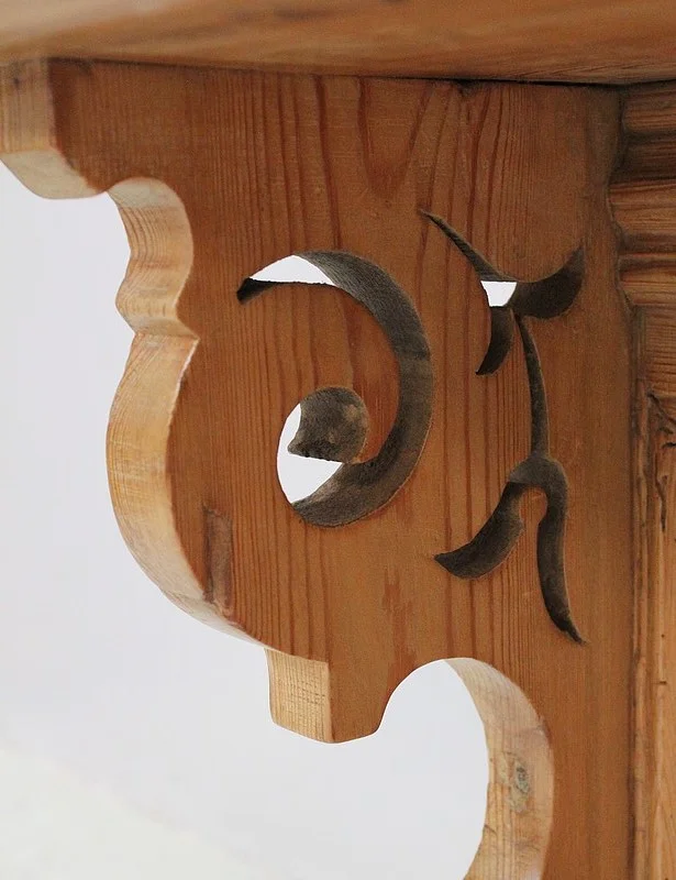 PINE SHOP COUNTER